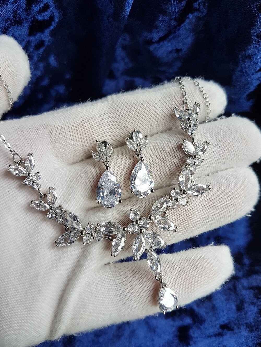 Swarovski Elements Platinum Marquis Teardrop Leaf Chain Necklace & Earrings SET - Picture 10 of 14